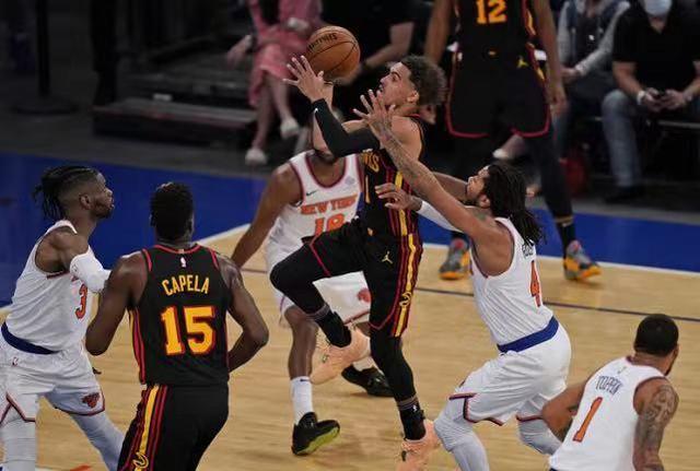  特雷杨三分绝杀老鹰加时击败尼克斯